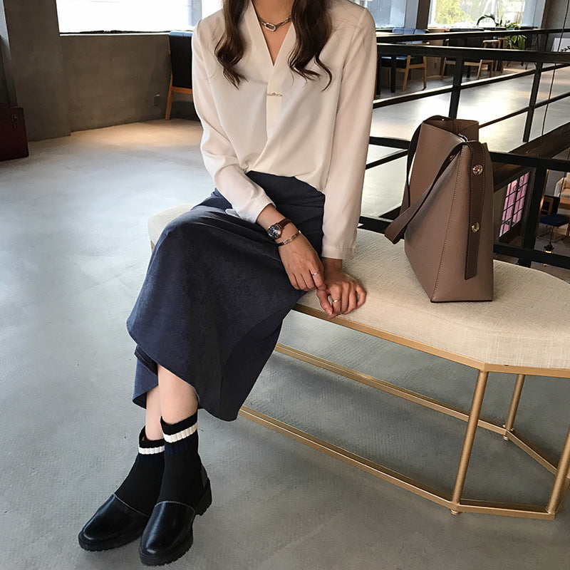 Chiffon V-neck shirt