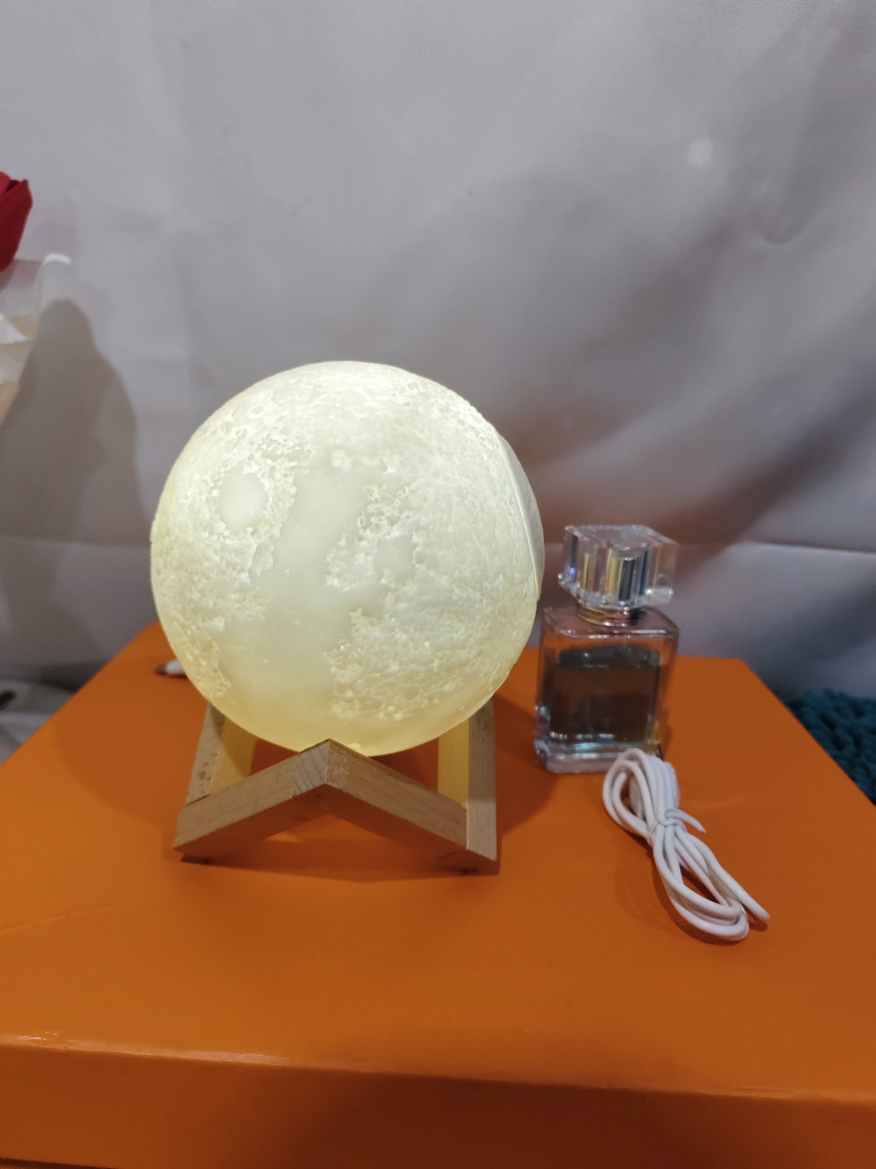 Lunar Humidifier Night Light Bedroom Household Aromatherapy Moisturizing Spray Dormitory Bedside Mute Creative Gift